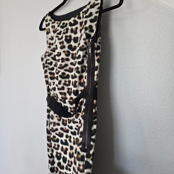 Chic Leopard Print Sleeveless dress - Size 6P - Picture 3 of 8